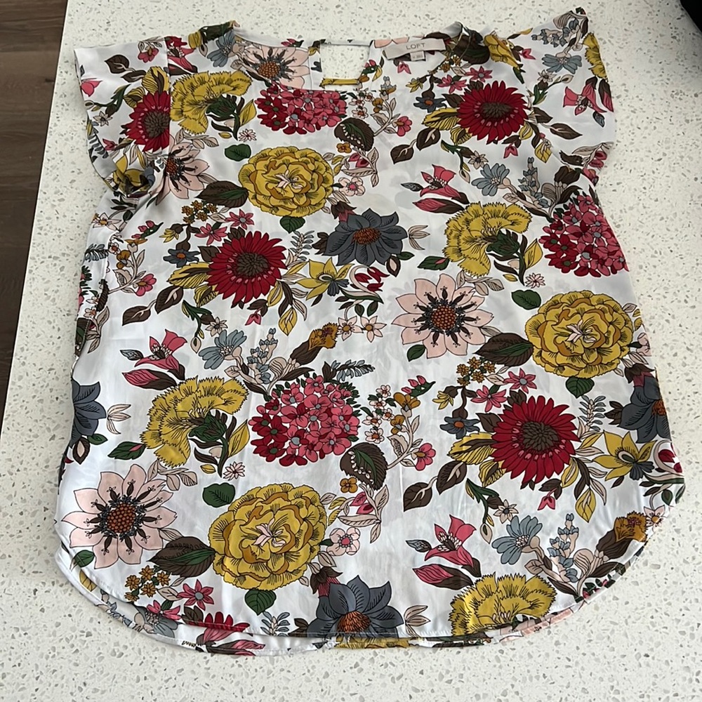 LOFT floral print flutter sleeve blouse